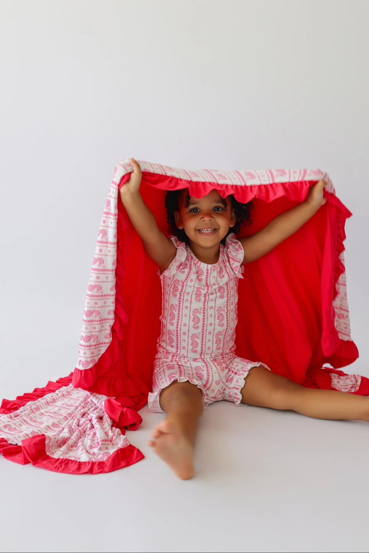 SEAHORSE SWEETHEART DREAM RUFFLE BLANKET - Image 3