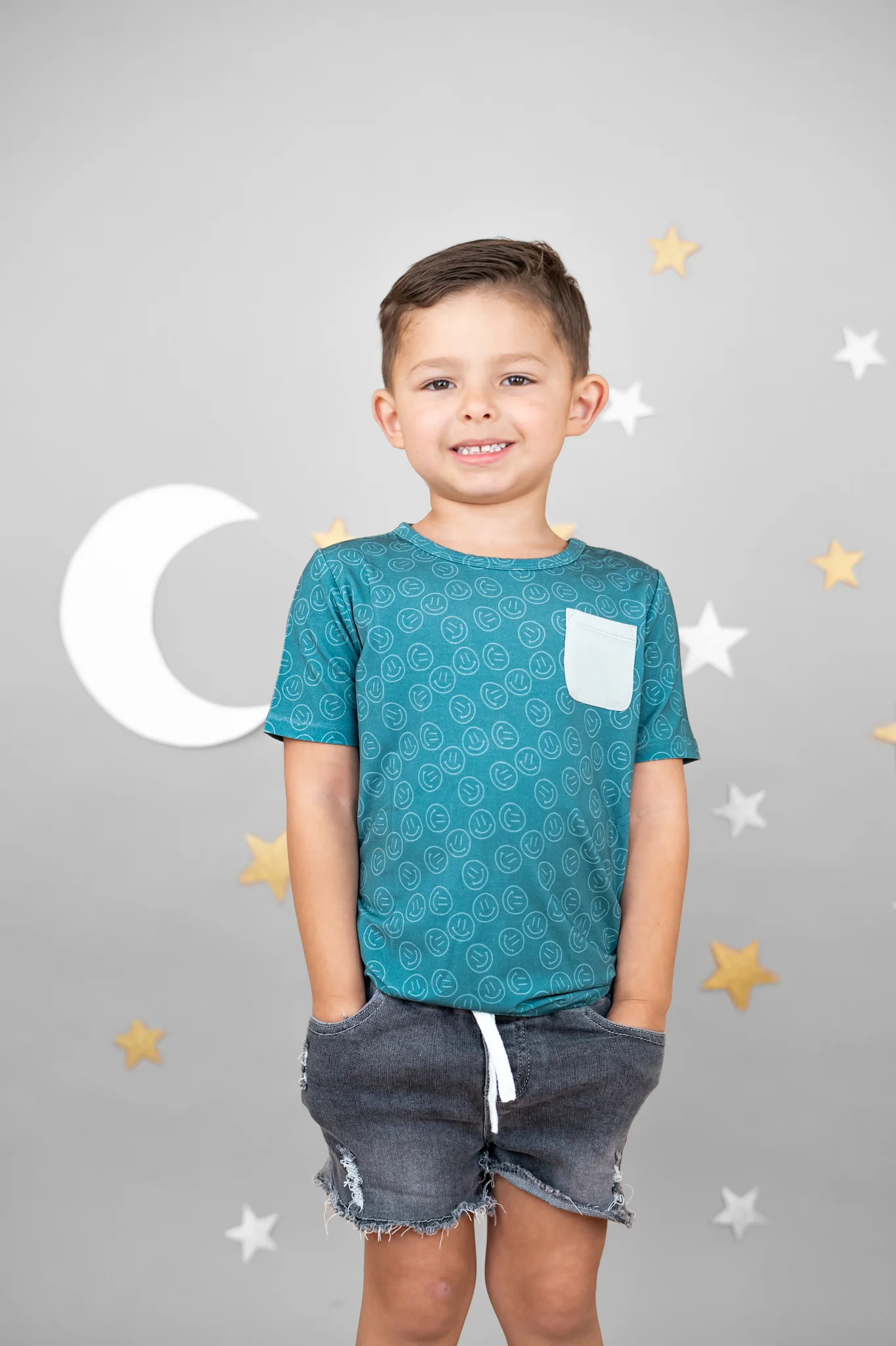 SLEEPY SMILES DREAM POCKET TEE - Image 4