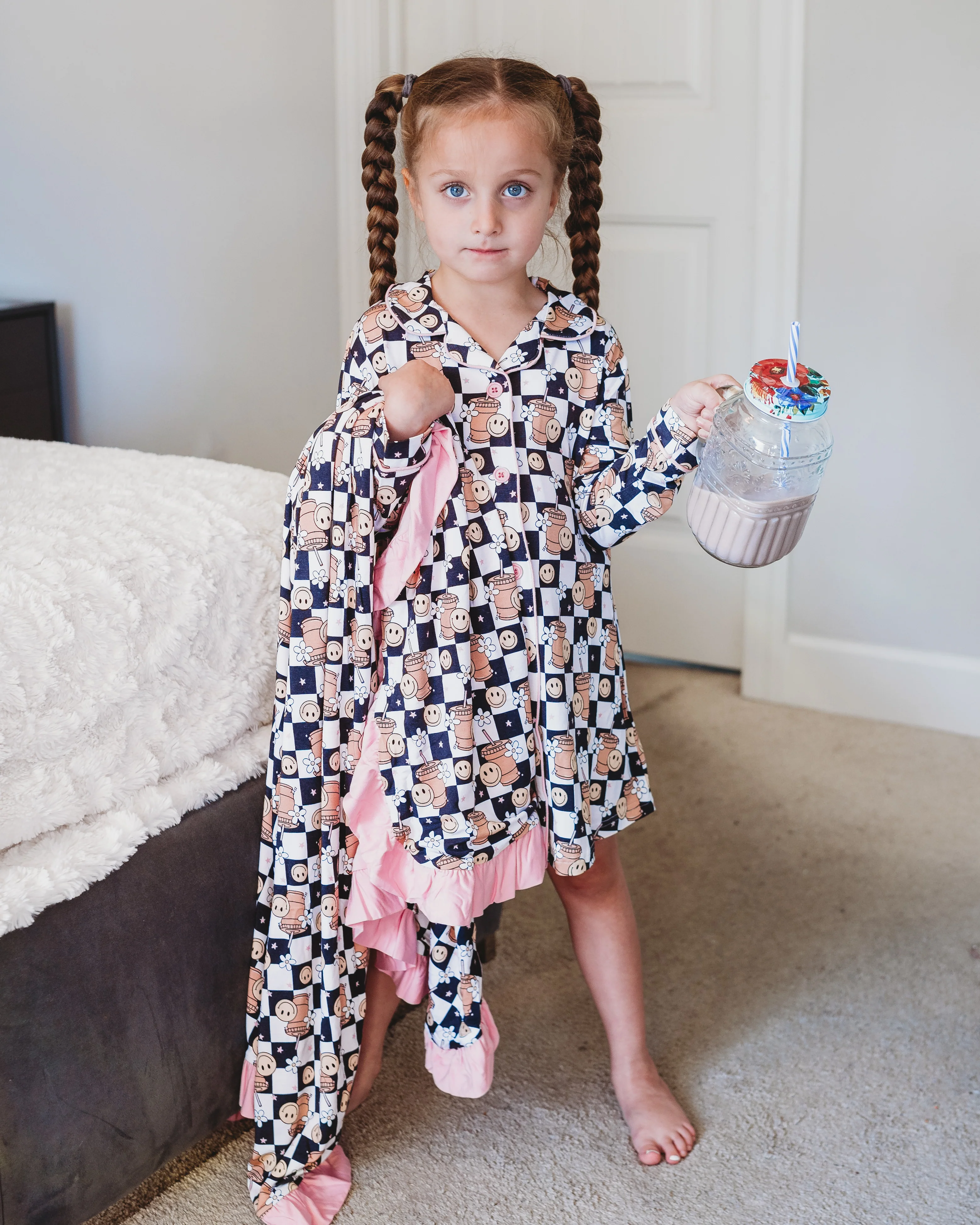 SMILEY CUP OF CHECKERS GIRL'S DREAM GOWN - Image 11