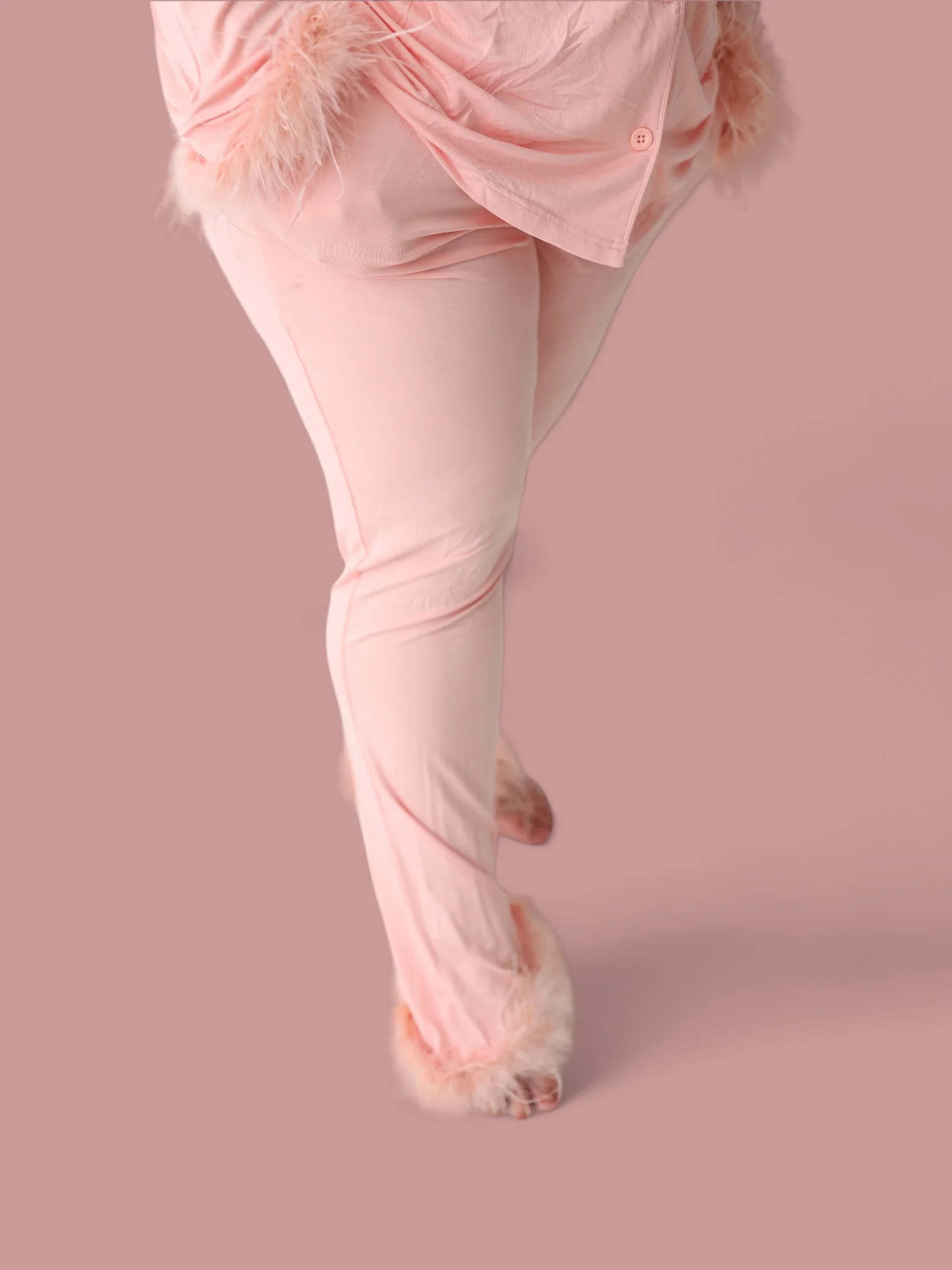 CORAL FEATHERED WOMEN'S DREAM FLARE SET - Image 10