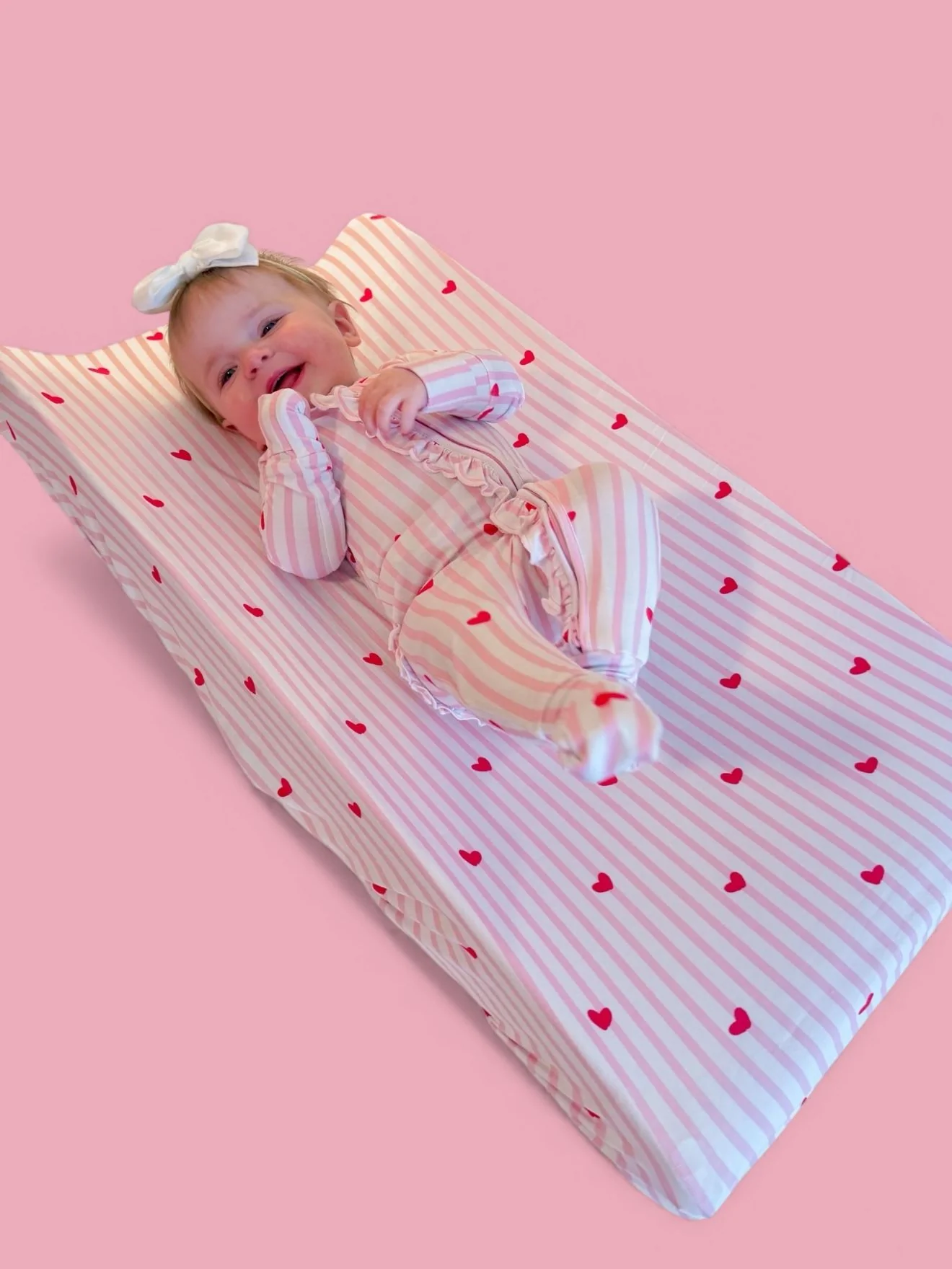 SWEETHEART STRIPES DREAM CHANGING PAD - Image 2