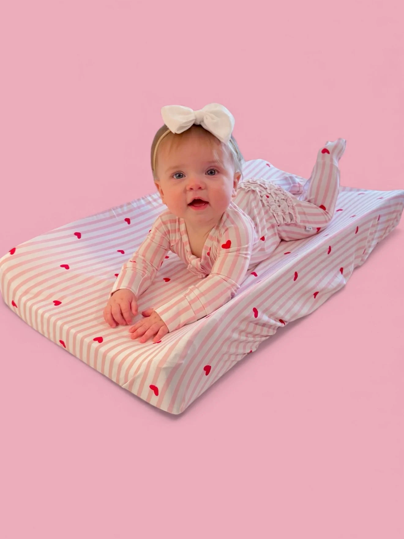 SWEETHEART STRIPES DREAM CHANGING PAD - Image 6