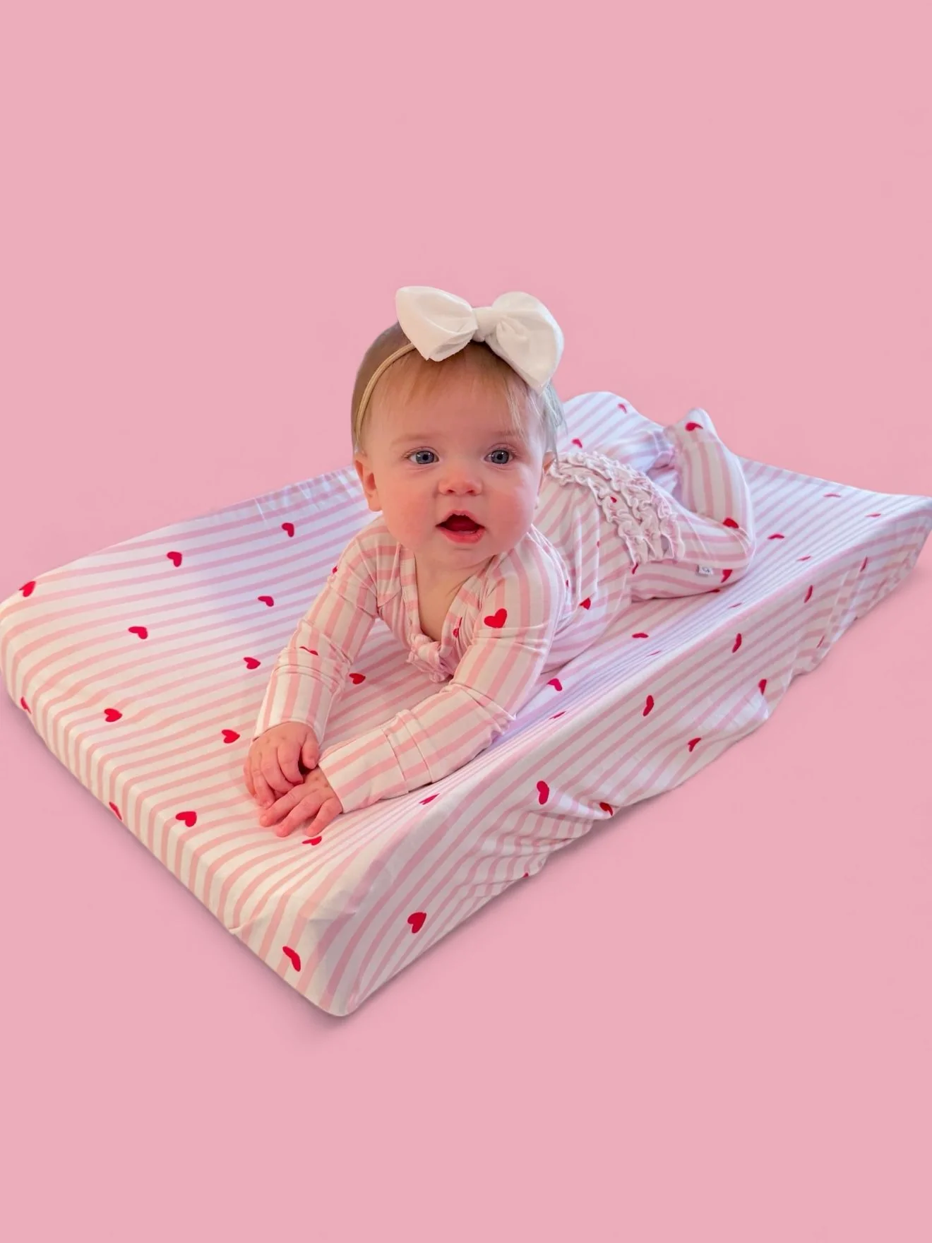 SWEETHEART STRIPES DREAM CHANGING PAD - Image 7