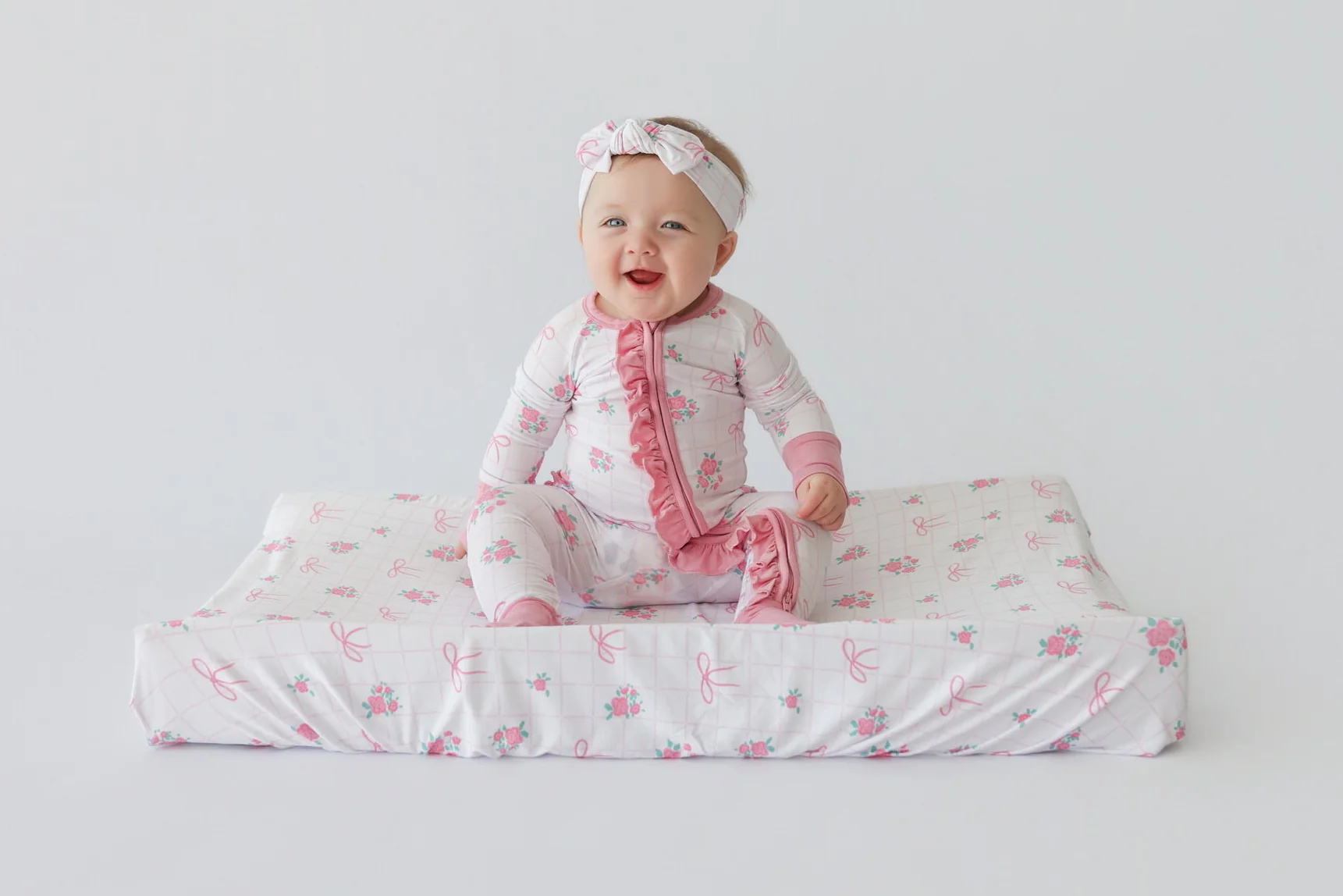 TIED WITH ROSES DREAM CHANGING PAD - Image 4