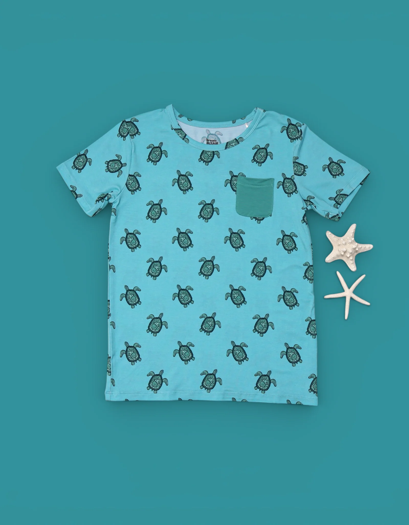 TURTLE BAY DREAM POCKET TEE - Image 2