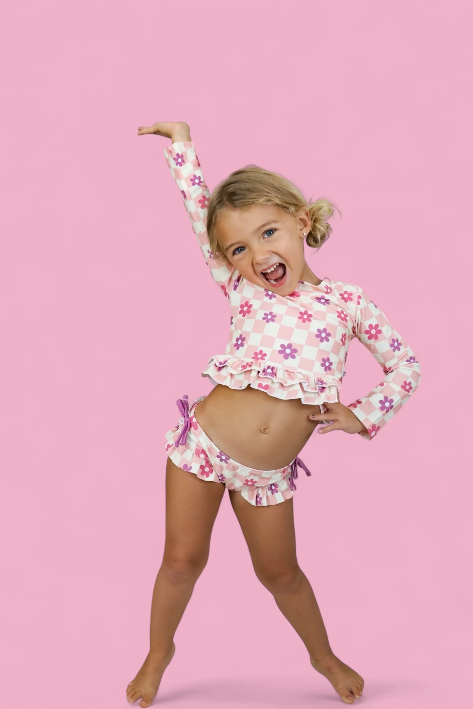 WAVY DAISY CHECKERS DREAM TWO-PIECE RASH GUARD RUFFLE SWIM SUIT - Image 7